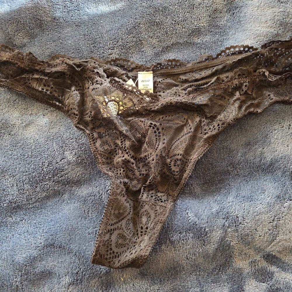 Aerie black lace hi-cut thong panties size L